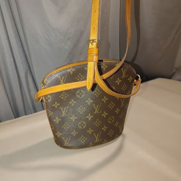 Louis Vuitton USA Drouot Monogram Canvas Looping Crossbody Shoulder Bag - Picture 5 of 16